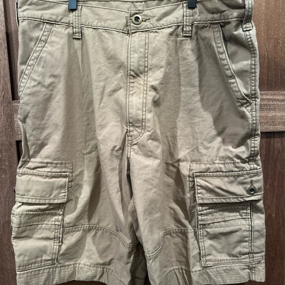 Levi's Other - Levi's Tan Cargo Shorts Relaxed Fit Cotton